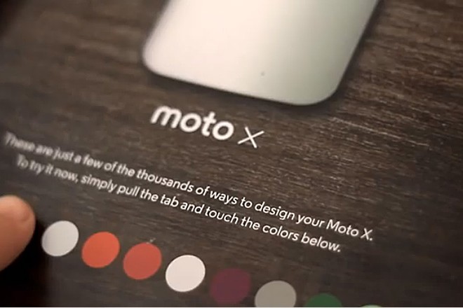 Motorola Moto X inova em anúncio de revista