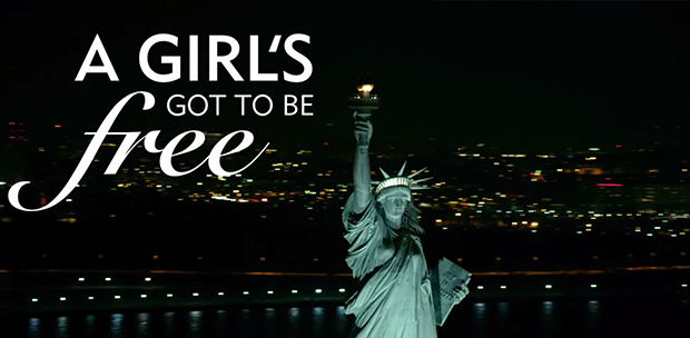 Em comercial, garotas mudam visual da Estátua da Liberdade